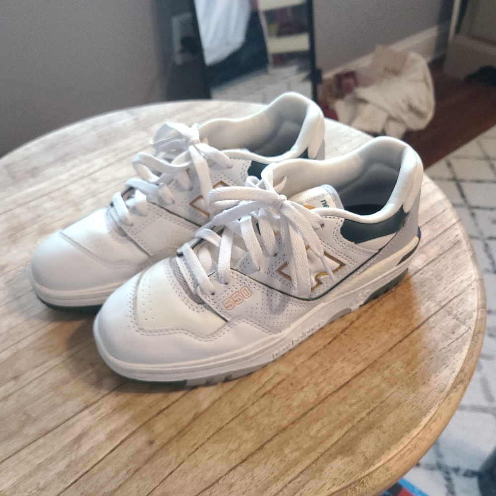 New Balance 550